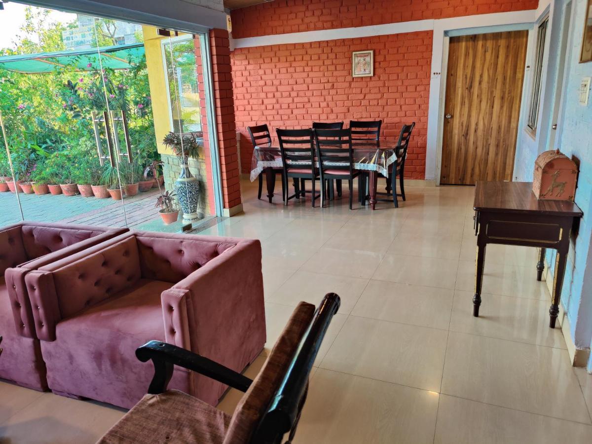 Brick Field Hotel Varanasi Ngoại thất bức ảnh